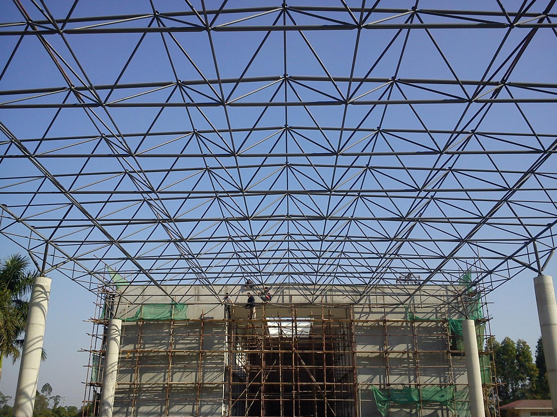 成都钢结构天棚 甘孜藏区抗雪压彩钢钢结构雨棚设计制作安装-阿里巴巴